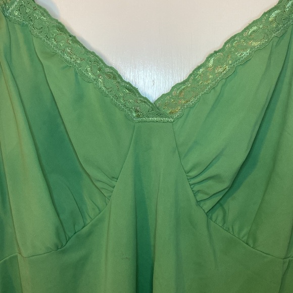 Vintage Hand-dyed Green Lace Trim Camisole Slip Top - Picture 12 of 13